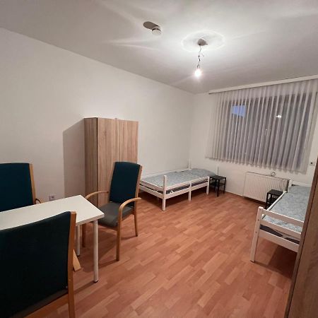 Duisburg Feelhome, Flughafen Nah,3-Schlafzimmer, Dusche Ebenerdig, Zentral, Wifi, Ground Floor Exterior foto