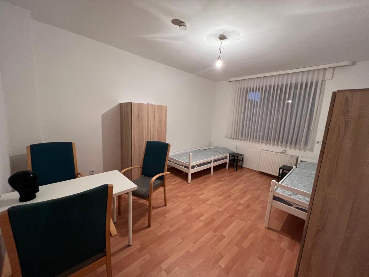Duisburg Feelhome, Flughafen Nah,3-Schlafzimmer, Dusche Ebenerdig, Zentral, Wifi, Ground Floor Exterior foto